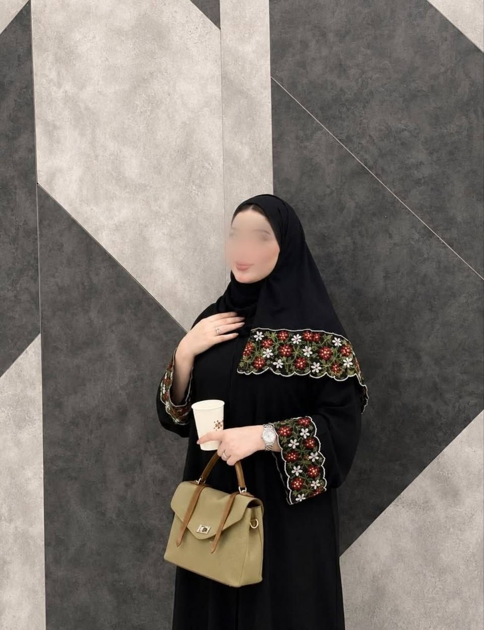 الـقمـاش // + شال  عباية خامه كويتي انترنيت  كوالتي جداًعالي 

الـقـيـاسات 38/40/42/44/46/48
السعر 30 الف


**إذا كنت صاحب هذا الإعلان وتريد حذفه لأي سبب، رجاءا أرسل رسالة إلى الدعم الفني**