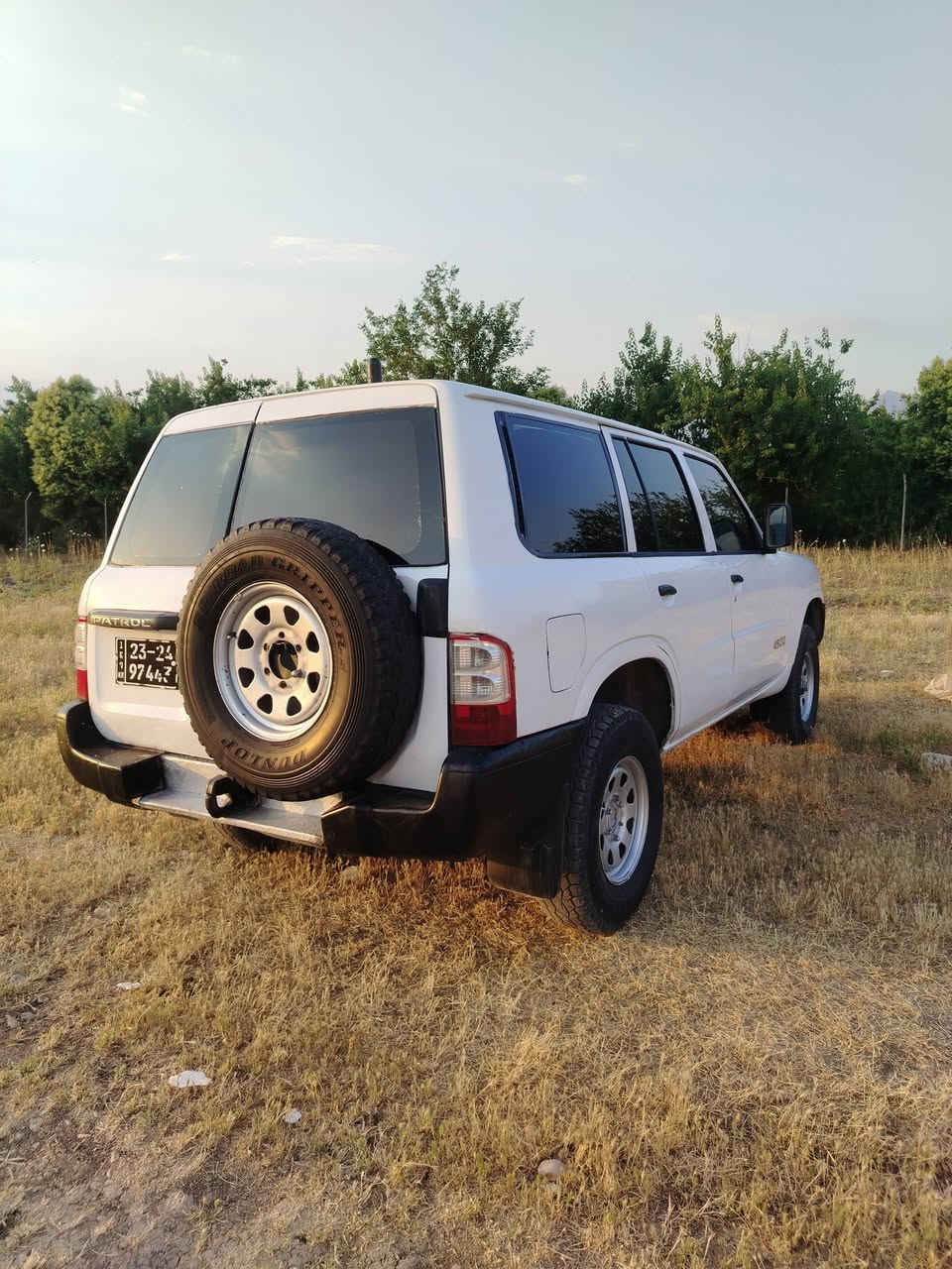 نیسان پاتڕۆڵ  2001 ناو سپی مەکینەوو گێڕوو  ئەکسل دەبڵ ئەکسل و تەبرید بەشەرت   دەعمی نیە سەیارەکە لۆک ماوەتەوە سعر 55 گەڵا ***********
