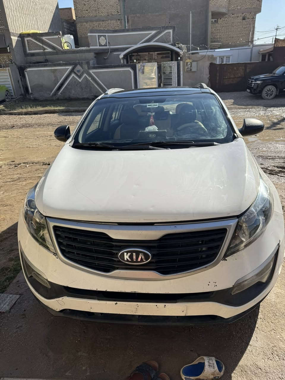 السلام عليكم ورحمة الله وبركاته 
كيا سبورتج 
2013 
خليجي
كير محرك حداديه مكفولات 
رقمه بغداد الألماني 
مصبوغه حزام اثر تجيه بدون دواخل 
السعر 64 وبيه مجال 
***********
