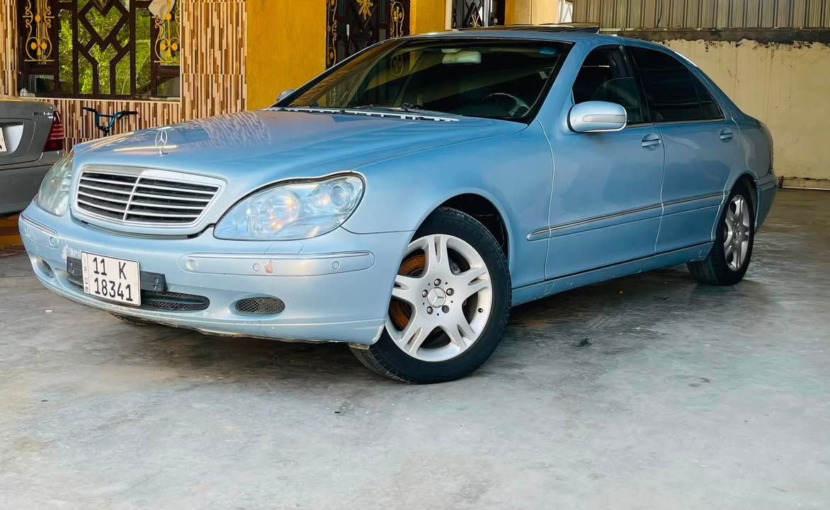 مارسدس غواصه 2001 باب طويل
صبغ عام بدون اي حادث 

محرك 320

سياره جاهزه وبدون اي نقص 

السعر 100

                سياره موجوده بالصويره 

***********
