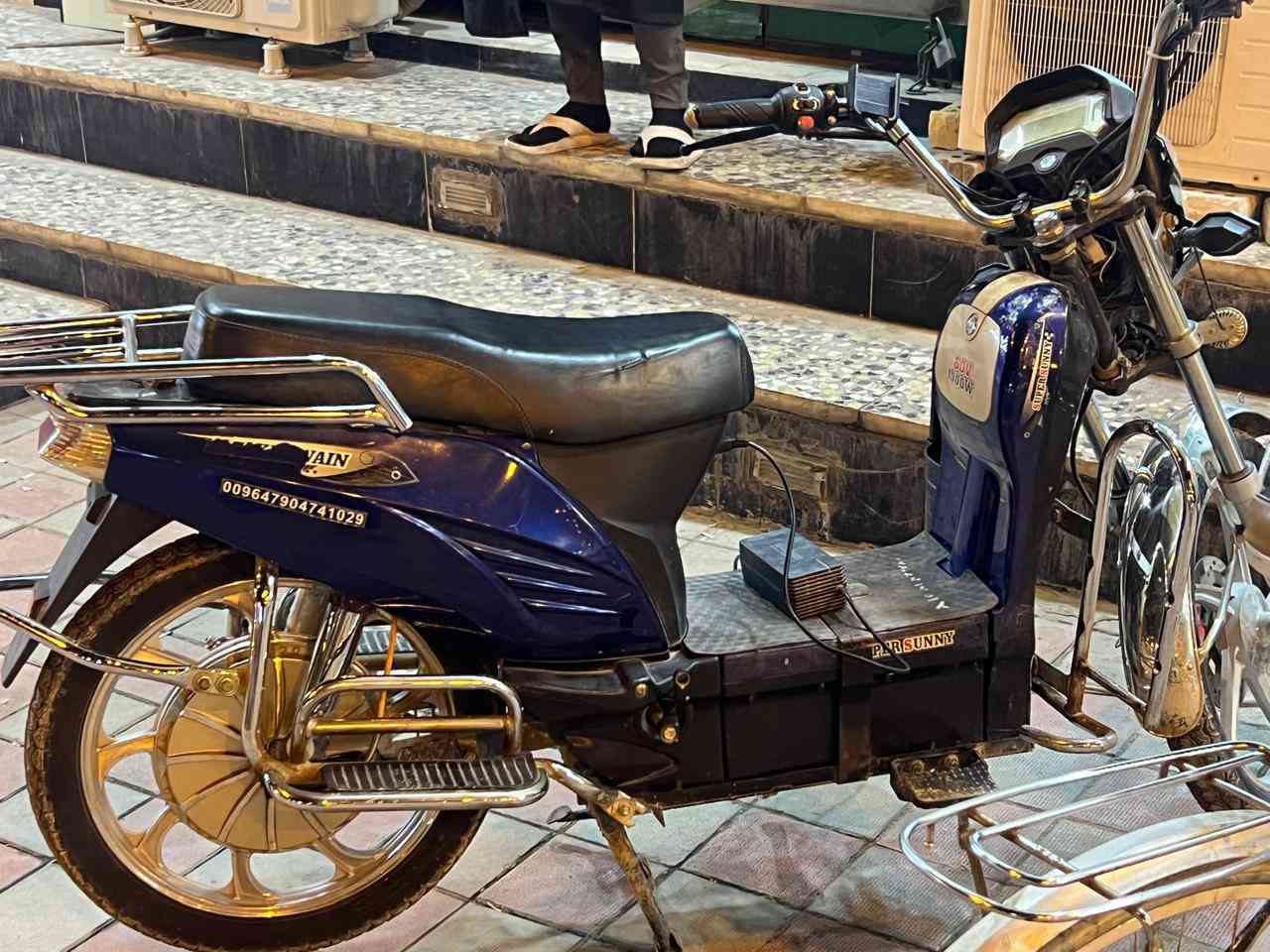 السلام عليكم ورحمة موطور شحن للبيع السعر 450 بي مجال بطاريات عل فحص صار شهرين من شديتهن الرقم 0781287609واتساب
الرقم الثاني ***********اتصال فقط
