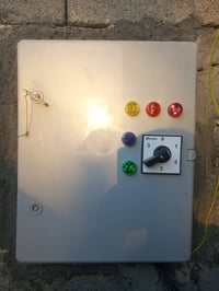 كهربائي متفرغ 07714392879