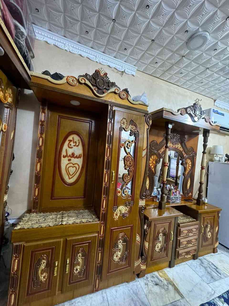 غرفه، مكان ناصرية مركز سعر 800 وبيها مجال للاستفسار ***********
