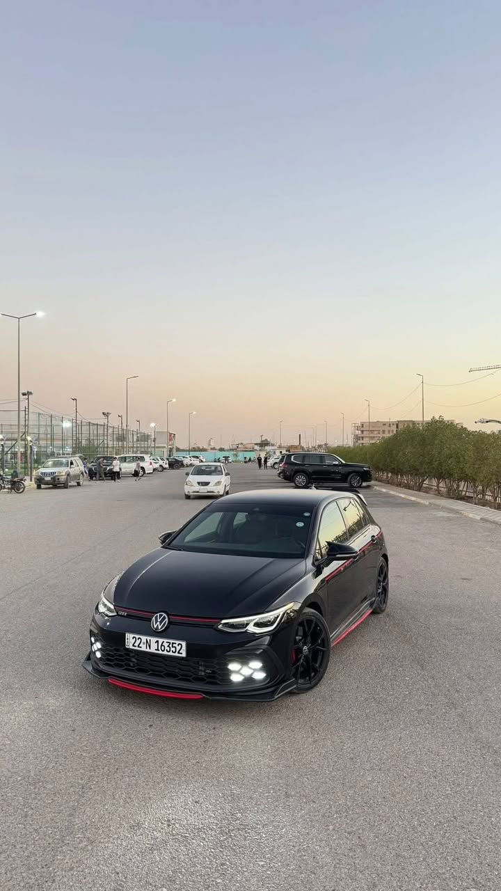 فولكس فاغن كولف GTI S موديل 2024. 

⚠️⚠️⚠️بيع فقط فقط بيع اعتذر عن المراوس 

انسب سعر كير عادي Manual
محرك 2.0 تيربو – 4 سلندر
قوة 292 حصان
دفع أمامي FWD
تسارع 0-100 خلال 4.8 ثانية
اللون الخارجي أسود لامع
داخلية أسود وأحمر رياضي
ممشى 32 ألف كم
شاشة 8.25 إنچ تدعم Apple CarPlay و Android Auto
نظام صوتي 7 سماعات
شحن لاسلكي + USB-C
مقاعد مدفأة + مقود جلد رياضي
تبريد أوتوماتيك دبل
جنوط 18 إنچ
لايتات LED أمامية وخلفية
دفرنش Limited Slip
ويل كولف R أصلي
أنظمة الأمان
IQ Drive
تنبيه مغادرة المسار
مراقبة النقطة العمياء
فرملة طوارئ
كاميرا خلفية + حساسات
6 ايربگ + نظام ثبات
الحادث: جاملغ السائق وطرف البنيد مبدلات، وشوية صبغ بباب السائق
السيارة مبرمجة وجاهزة
طلقات سرعة + تيربو + رون وكت أوف

مكان السيارة: الديوانيه *********** 
***********
او المراسلة على الخاص 

السعر 170$
