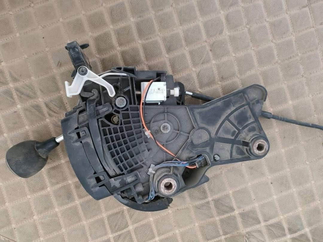 السلام عليكم اغراض تفصيخ دوج كرفان مثل مموضح بالصور للاستفسار ***********
