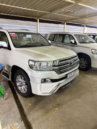 لاندكروز • ٢٠١٧ • ٤١ الف