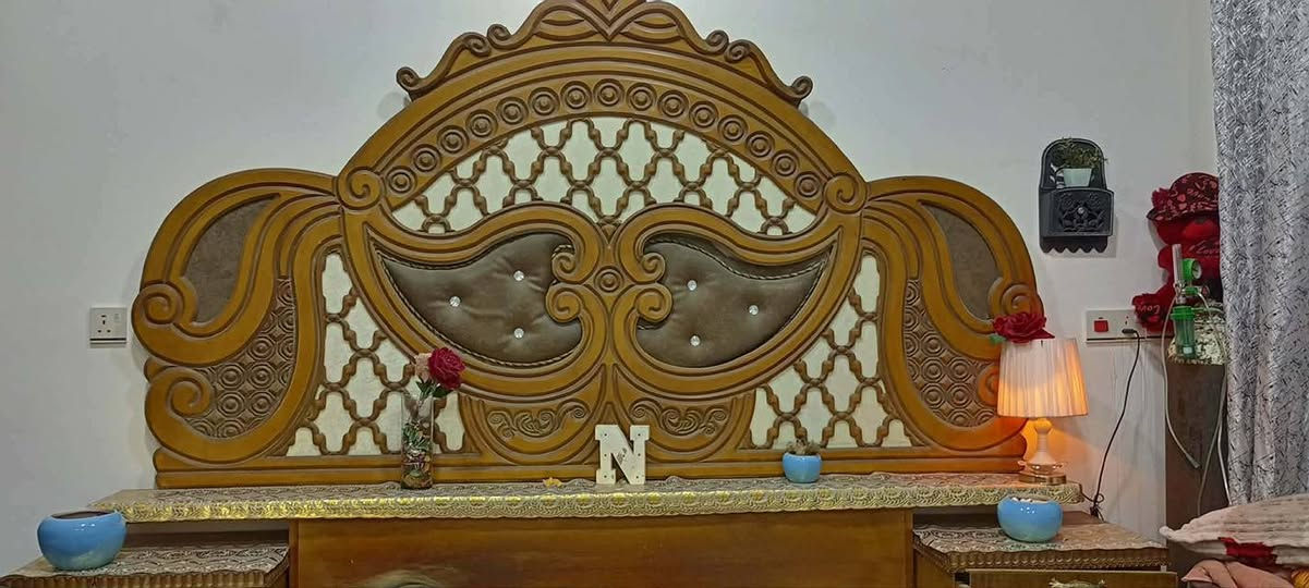 غرفه نوم للبيع النظافه كدام العين للتواصل مع صاحب الغرفه ***********
