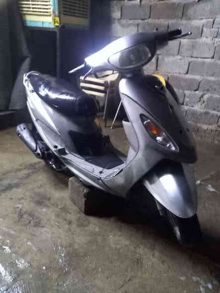 السلام عليكم دراجة البيع ماكس منغولي بلاديه كامله مكمله عوزه بس شخاصه دراجة ختم واحد على وصع ابلاد سعر ٤٥٠ وبيه مجال مكاني بغداد شارع فلسطين رقمي *********** متواجد اربعه وعشرين ساعه
