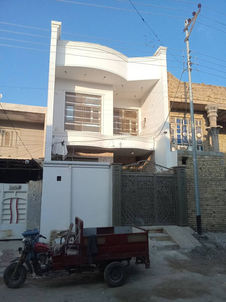 السلام عليكم شغل درجه اولى واجهات حاليا متفرق واشتغل اسمنت وبورك***********
