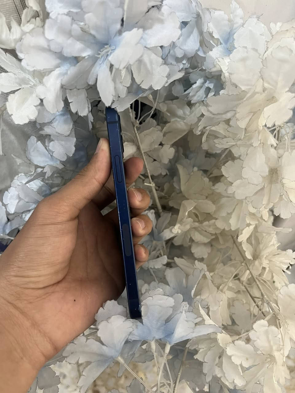 للبيع ايفون 12 عادي ذاكره 64 بطاريه 78 بل حاسبه 81 تقره الجهاز نضيف وكله شغال وما مفتوح وتر ركز الجهاز وتر ما ينفس كله كامل ونضيف شرط تجي تفحص يله تأخذ الجهاز عل فحص وياه كفرين ولزكه فقط السعر خابرني ودلل *********** مكان نجف
