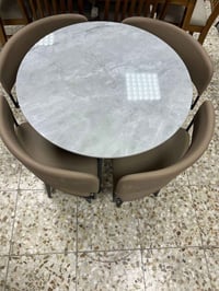 #توفرميز طعام شطرنج دائري مرمر  السعر 185 الف   07819582485 رقم تواصل