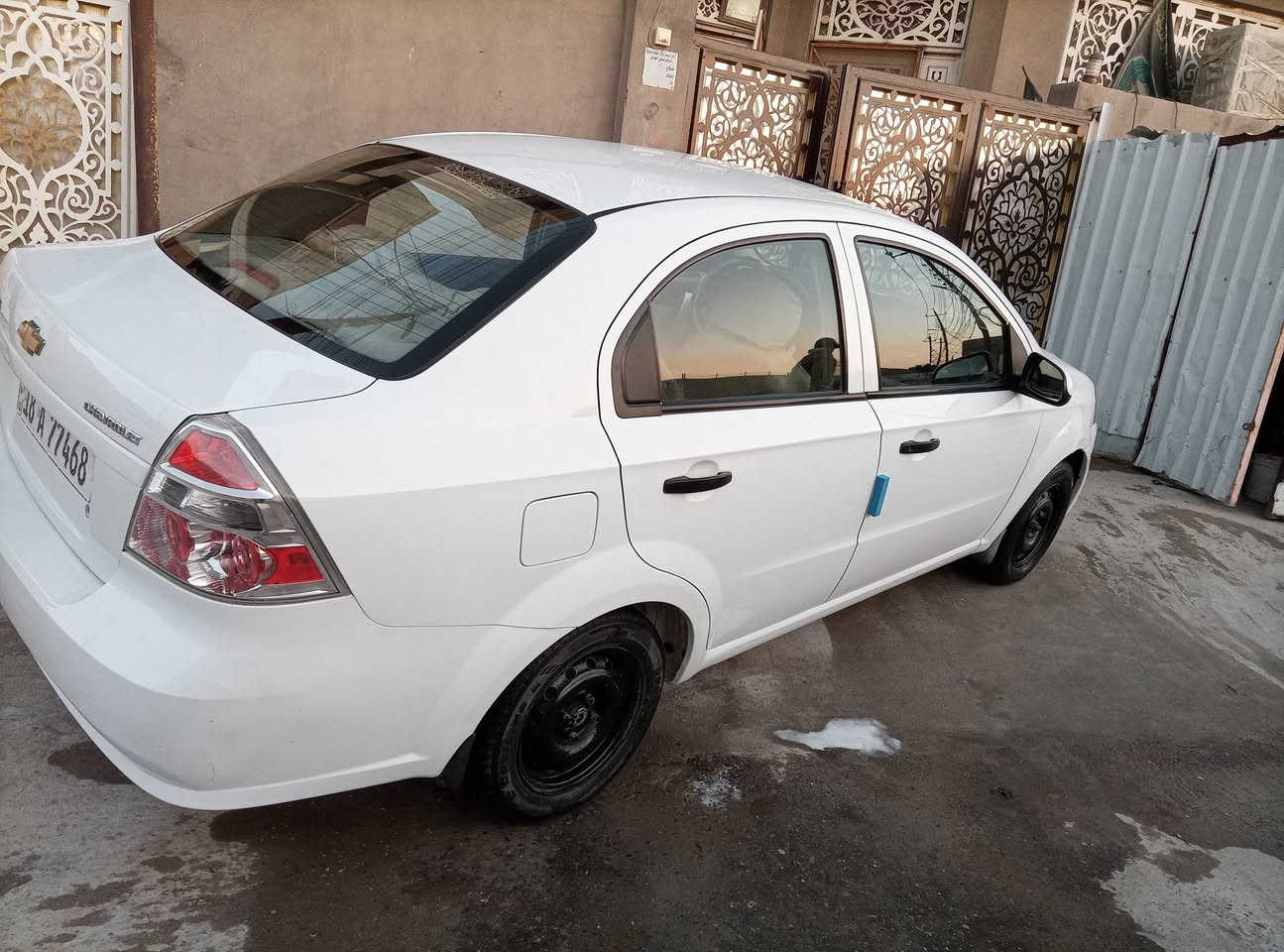 افيو موديل 15  مكينه مسكر 1600 
السياره نظافه خير من تبريد تدفه كله شغال 
كير اوتماتيك  داخل بيجي السياره خليجيه 
رقم بابل لوحات انكليزي السياره بسمي ثاني يوم اداورلك 
سوناره مرفق بالصور
مكاني بابل قرب جسر نادر الشراي يتصل ***********
