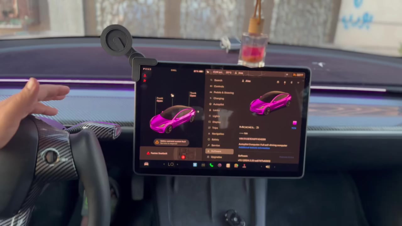 السلام عليكم تتوفر ستاند خاص بشاشة تسلا ماك سيف بسعر 15 الف تواصل واتساب ***********
