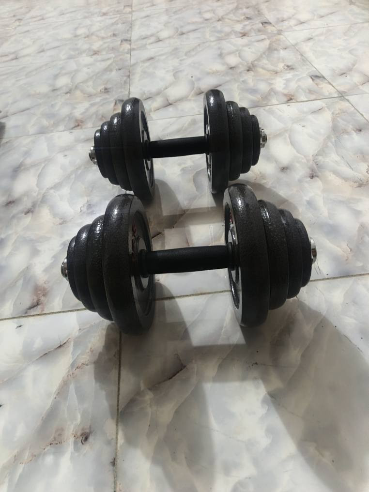 جنطه حديد وزن ٦٠ كيلو شفت عدل وشفت زد ودمبصات وأقراص وشرط جديده توني ماخذه مكاني  الشراي يتصل ***********
