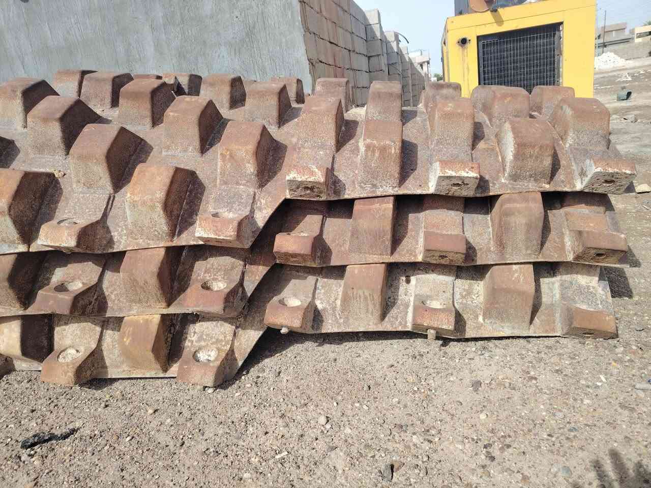 للبيع قوق اظلاف سعر ٤٥ ورقه مكان الرمادي ***********
