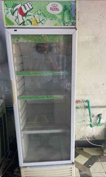 عارضه تبريد نوع رويل للبيع تبريده ثلج 
السعر ٢٠٠ وبيهة مجال قليل كلش
العنوان البصره _ياسين خريبط _ ***********
