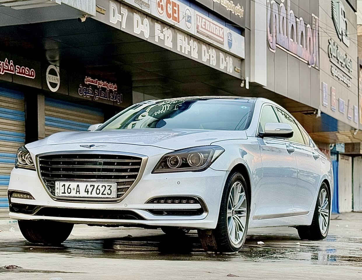 السلام عليكم
للبيع جينيسس  g80
موديل  2015 
مكينه  5.0
وراد امريكي بيه تبديل الباب الامامي صفحه اليمنه
 وكلير من امريكا  
صور السونار بالمنشور 

السياره حلوه وجاهزه ع اخر حبه
الف متصرف عليه 

السعر 165

مكان السياره ميسان 
للاستفسار  ***********
