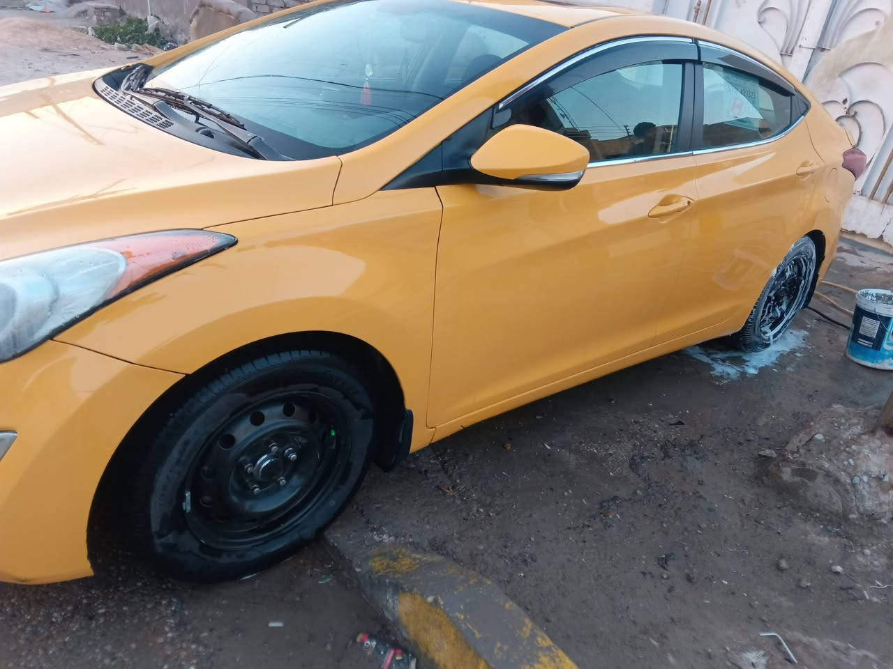 السلام عليكم سياره انتره مديل 13مواصفات فول فتحه بصمه سياره خير من الله حادثه جدآبصيط سعره 105رقم الهاتف ***********
