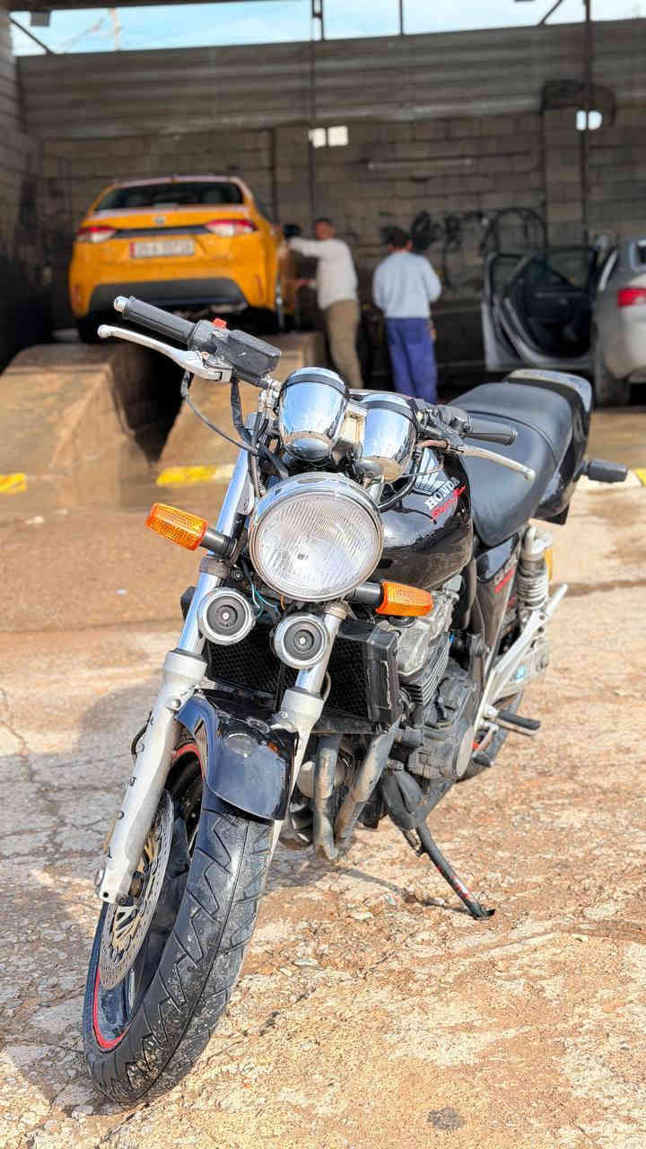 سيبي فور كامل من اوراق ومحرك شرط دراجه نضيفه كلشي مناقصه. جيل اول سعره 19$ وبيه مجال للشراي تواصل ع الرقم.*********** مكاني كركوك
