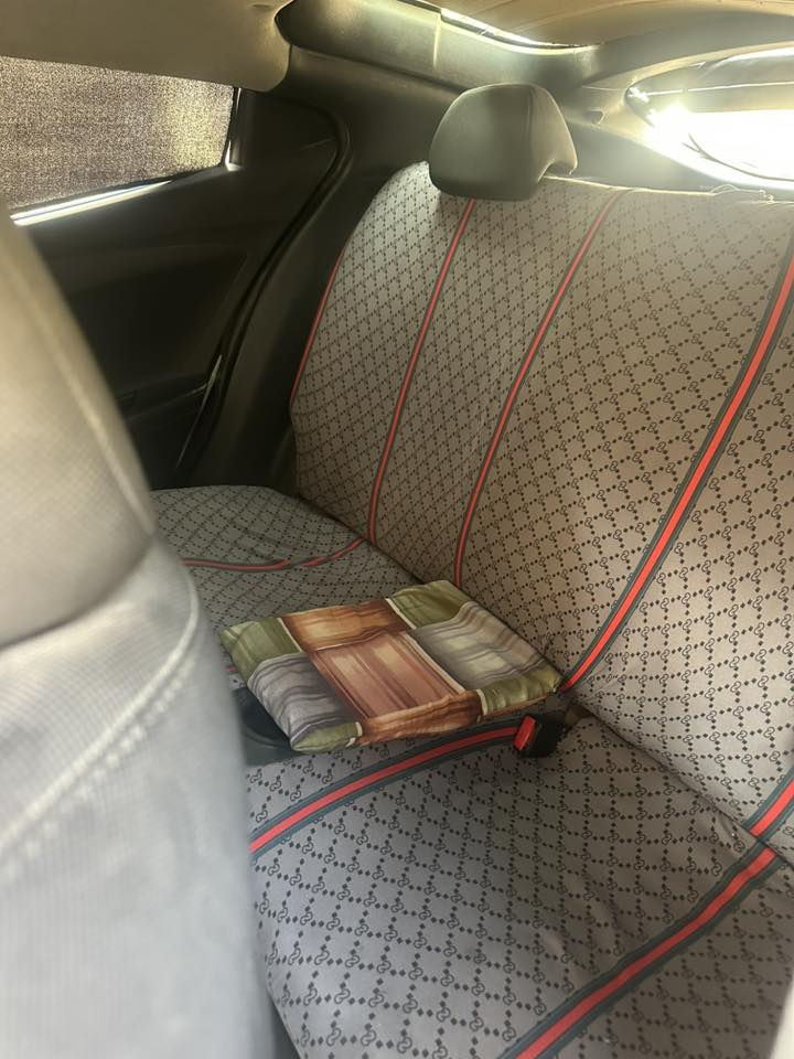 السلام عليكم فولستر موديل 16 فول بصمه شاشه مكينه 1600 كير مكينه تخم تاير صار شهرين شاده حداديه 85 ‎%‎ بيه طخه بسيطه وضربه امريكا جاملغ وبنيد السياره بيه معامله كامله وقرص واصل للمرور بس ما مرقمه بدون لوحات والسبب صاحبه هاجر وما رقمته اتعهد بيه من كلشي رايده 45 ورقه وبيه مجال بسيط للتواصل على الواتساب فقط *********** العنوان ناصريه الرفاعي او الاتصال ***********
