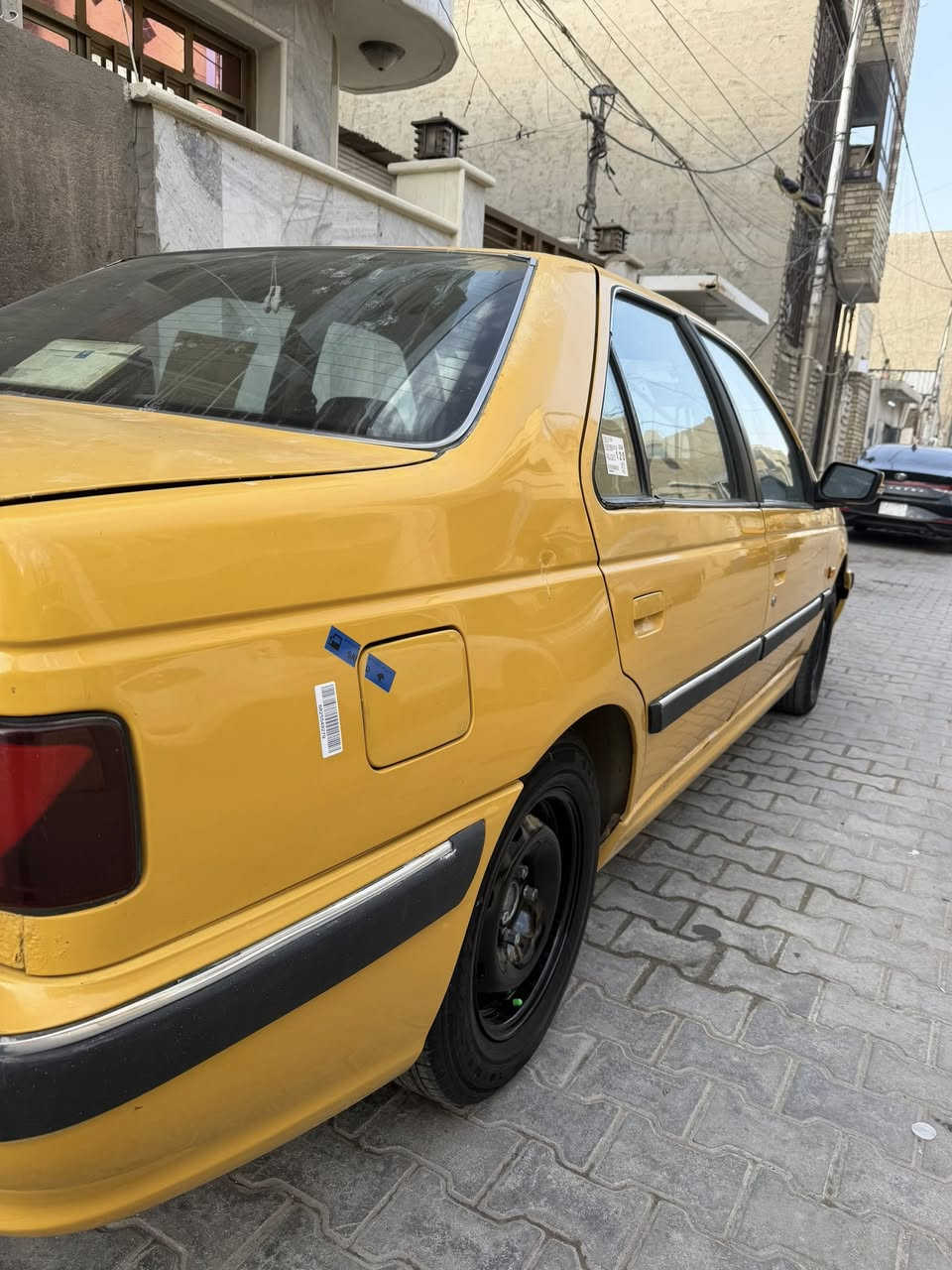 ‏سلام عليكم بيجو باص 2015 لا ضربه ولا صبغ ولا تبديل هي غرامات كل صفر بغداد قرب جسر البنوك رقم الهاتف *********** بس شراي اتصل فقط ￼￼
