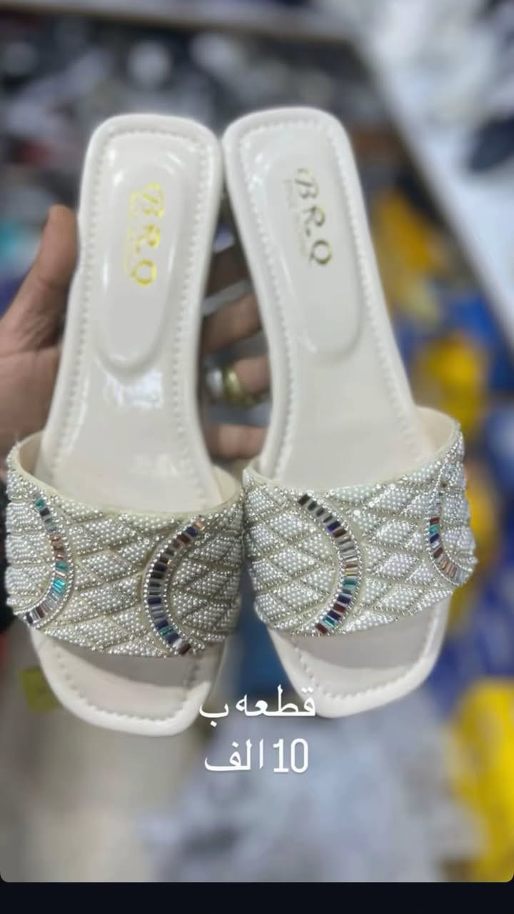 ‏✅مديلات عصريه تناسب كال  اطلاله
‏
‏✅راحه طبي 
‏
‏✅اسعار مناسبه 
‏
‏✅يوجد خدمه توصيل داخل الكوت فقط
العنوان الكوت طشاش مقابيل كفيل اسعار مناسبه جداً الستفسار اتصال ع رقم ‏‪***********‬‏ واتساب
