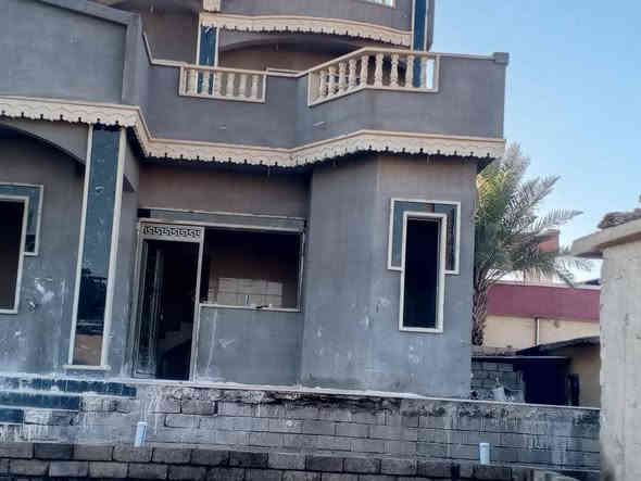 السلام عليكم 
يوجد كادر حف ودرز كافة انواع الحجر 
وشد نشراات ضؤ باسعار مناسبه جداً 

الهاتف ***********
