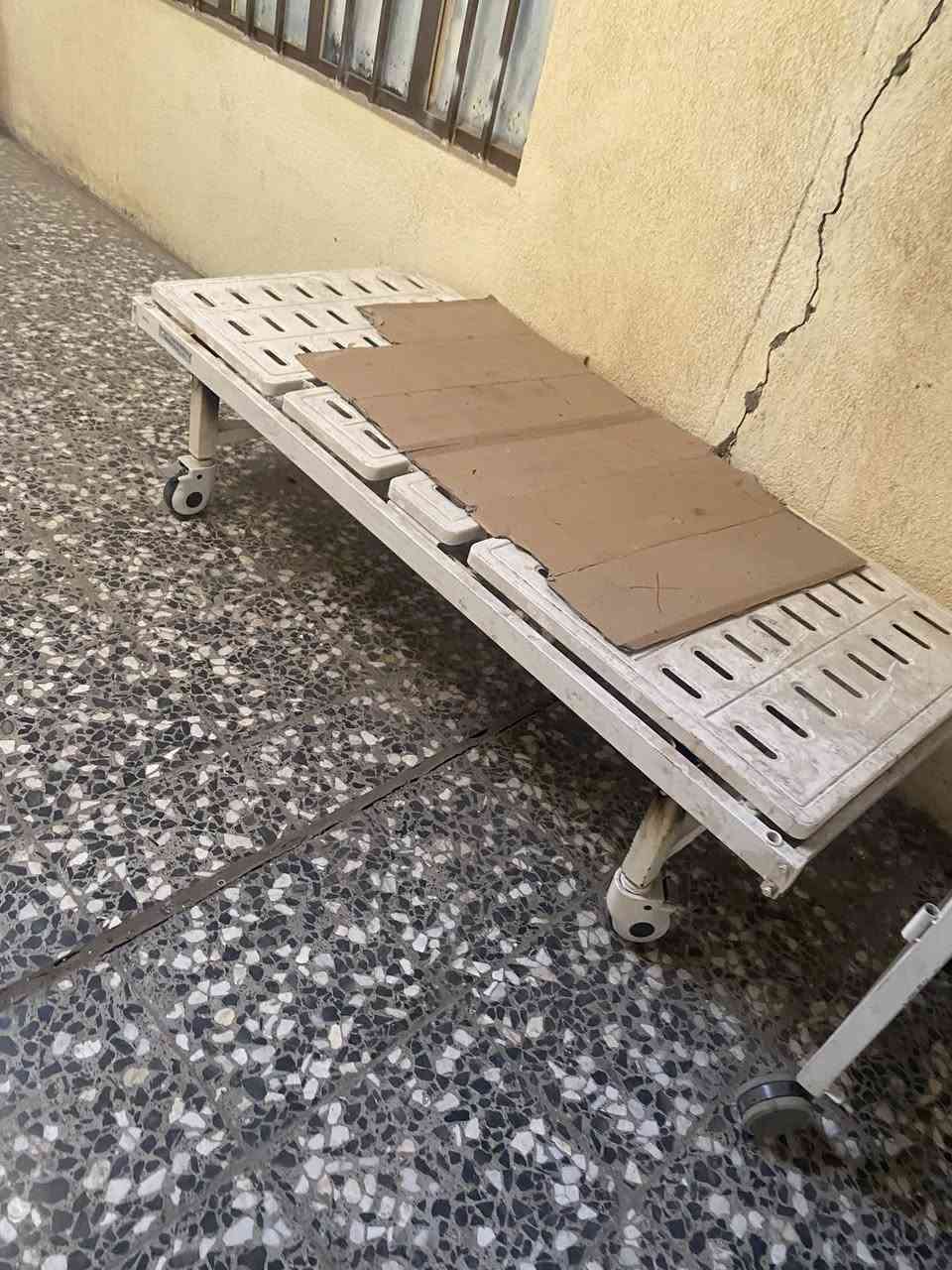 توفرت وجبه جديده من اجهزه طبيه ومختبريه واجهزه العلاج الطبيعي جديد ومستخدم وكذالك يوجد اثاث طبي لتواصل على واتساب ***********
