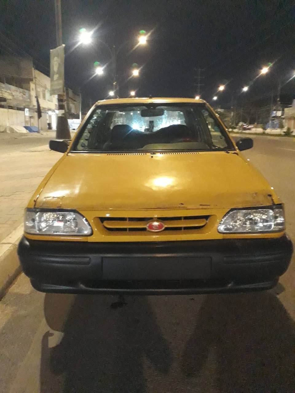 سلام عليكم سايبا حلوه ونضيفه موديل 12 للبيع مكان كربلاء السعر 12 وبيها مجال (( ماصدات جدد..جاملغات جدد..بدنه جديده شباك جديد)) ملاحظه فقط الرابع يفلت 
***********
