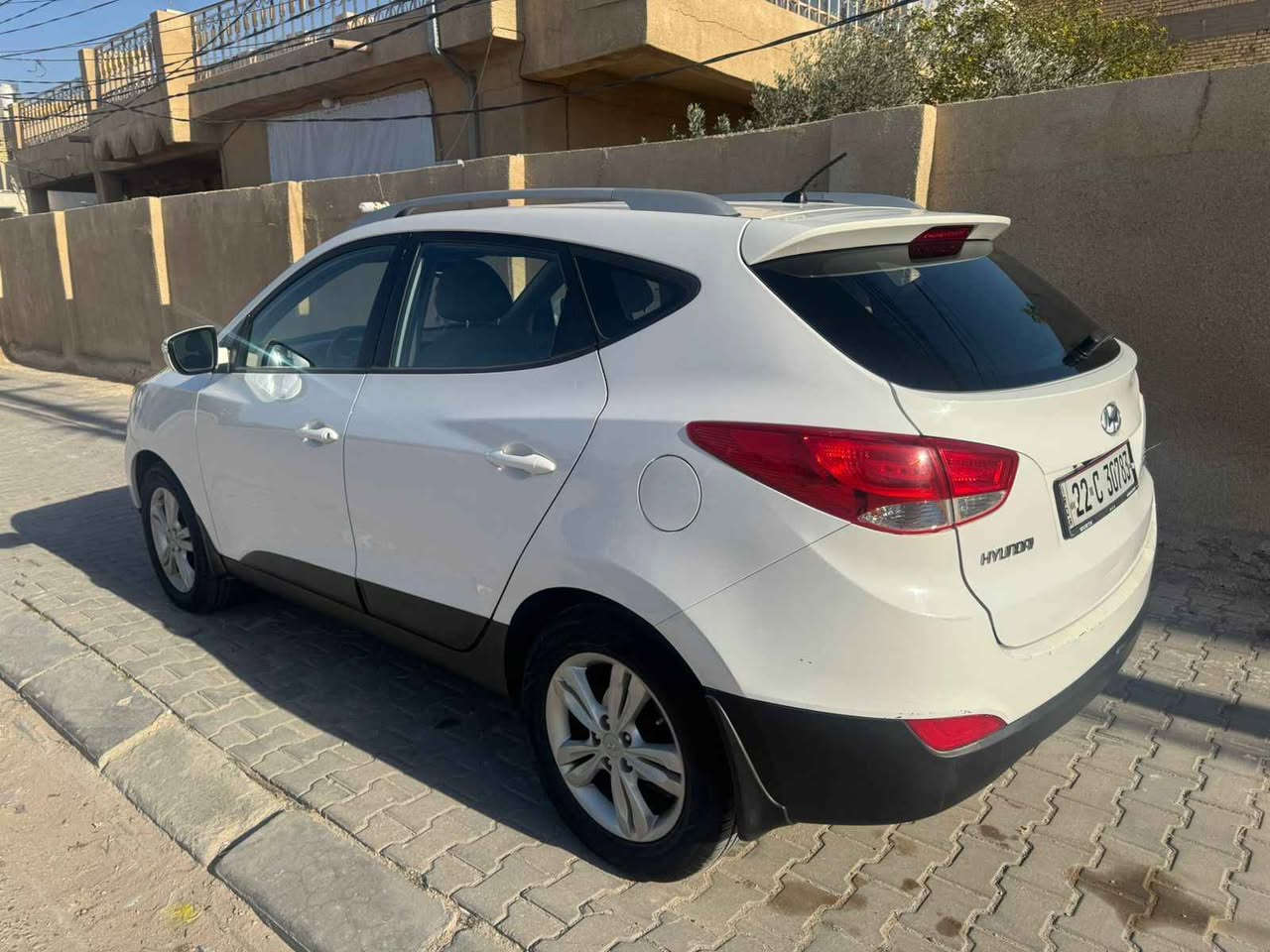 توكسان 2013  رقم اربيل جديد مكفولة تحويل او وكالة 
للاستفسار الاتصال على الرقم التالي *********** النجف, العراق
