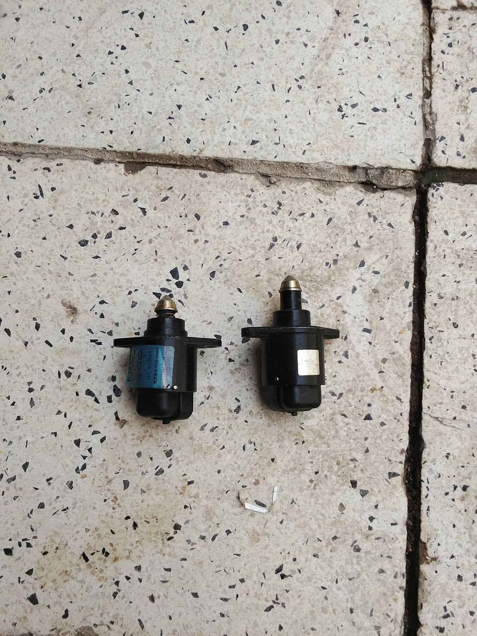 السلام عليكم غراض بيوايدي f3كلهن شغالات وعلى الفحص سبب تبديلهن لان بدلت ضفيره جديده مال غير مديل تبدلت كل غراض هذني .الدرام شفت جديد بعد مامشدود .مكان الحسينيه الراشديه .بالريضي الله قيم واخذ ***********
