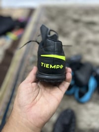 نايك تنمبو اصلي  بالة نظيف جدا  قياس 42طول القدم 26ونص السعر 40 توصيل ...