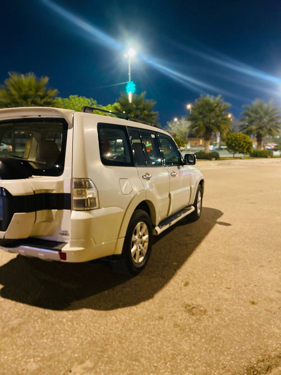 السلام عليكم
باجيرو خليجي 15
بيع + مراوس 
مكفولة فقط دحجه بالجاملغ الامامي
فول مواصفات 
فتحه 
شاشه كبيره 
كامره خلفيه 
تحكم ستيرن 
تبريد ❄️+ تدفئه
تخم تأير 
حداديه ✅ 
كشنات جلد+ كهربائي
محرك + كير مكفول 
فور ويل 
حساس خلفي 
مكان كربلاء حي المعلمين 
رقم للاستفسار ***********
