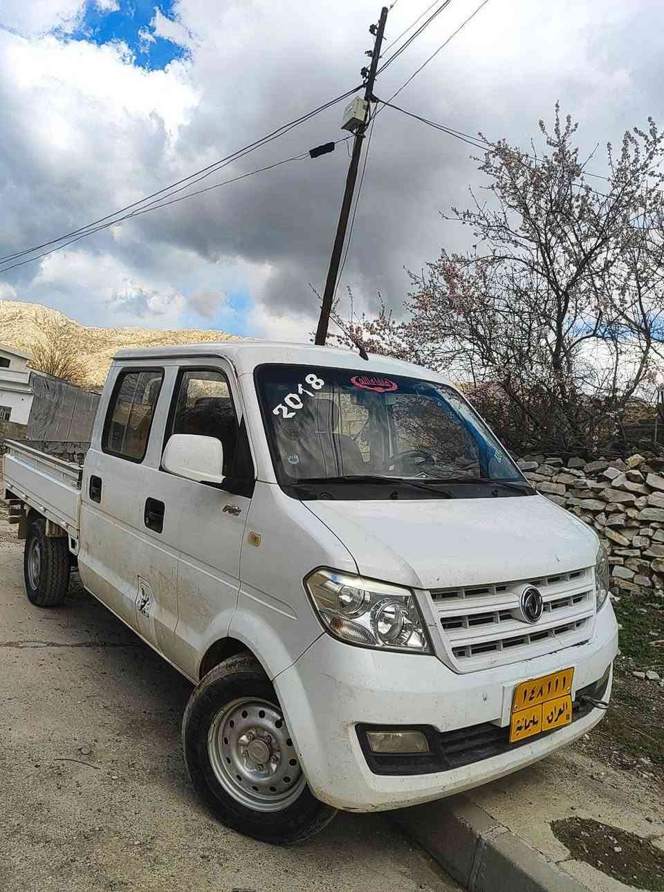 دۆنگفینگ  دەبڵ قەمەرە مۆدێل 2018 بێ بۆیاغ 
گۆڕینەوە بە کیا ابو عیون دەکەم یان دێر تاکونیو قەمەرە یان هەر شتێک بەدڵم بێ 

***********
*********** رانية, السليمانية
