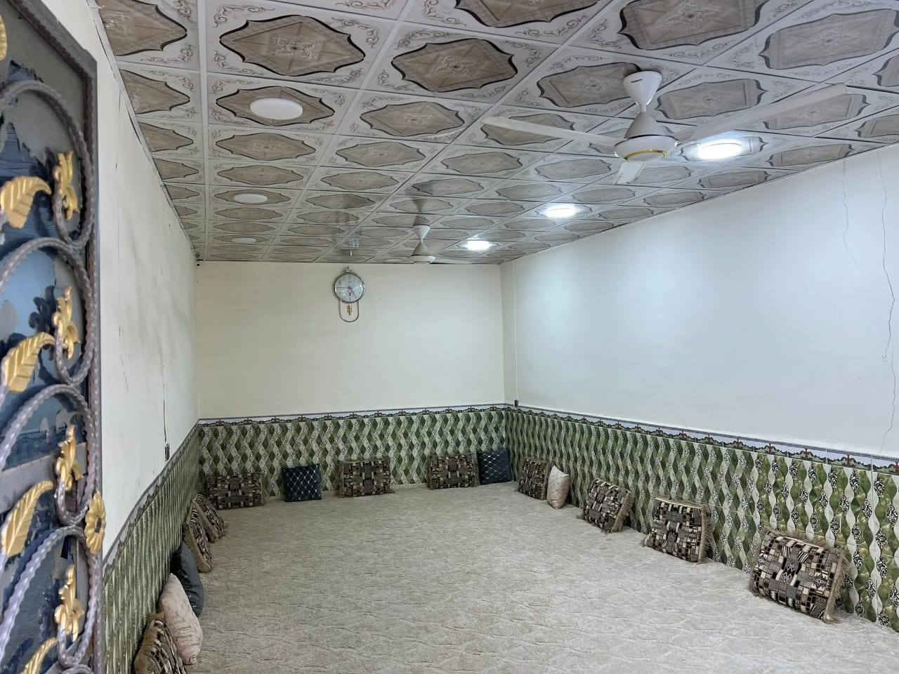 دار سكن زراعي مساحة 230 طابوك عكادة طابقين شارع الفضيله سعرة 90 وبي محال للاستفسار مكتب موسى الجنابي ***********
