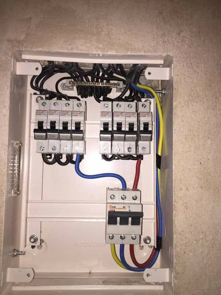 تاسيس كهرباء بانسب الاسعار
واتساب ***********
