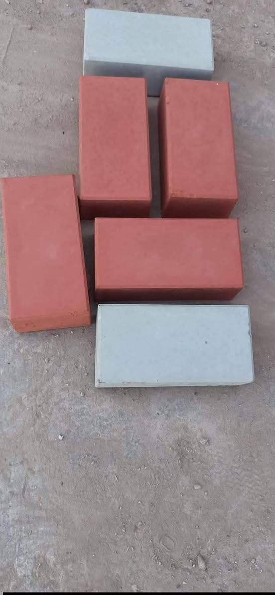 بسب الوعود الكاذبة   السلام عليكم معمل لاينات حديقه للبيع قوالب ربل الصلي  خباطه+هزاز والي يريد يشتغل بيه خير من الله   السعر مليونين المكان الانبار حصيبه الشرقية ***********
