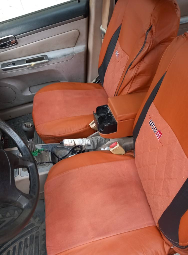 سيارة جيلي نظيفة 
وجاهزة فقط بور ستيرن بي صوت شويه.
السنوية ٢٠٢٨.
السعر ٣٠ بي مجال
الاتصال. *********** البصرة, العراق
