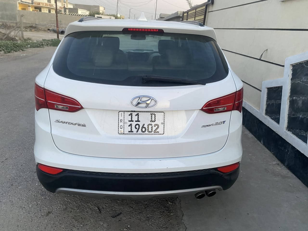 السلام عليكم سنتافيا للبيع موديل 2014 السياره فول عدا البانوراما بيها قطعتين والثالثه كلير فقط السياره محرك 4 سلندر 2.0 تيربو تدفئه كشنات بردات خلفيه نقط عمياء بل مري شاشه جبيره كشنات جلد داخل لونين السياره بسمي ورقم جديد السعر140 وبيها مجال للاتصال *********** غير متوفر على الخاص
