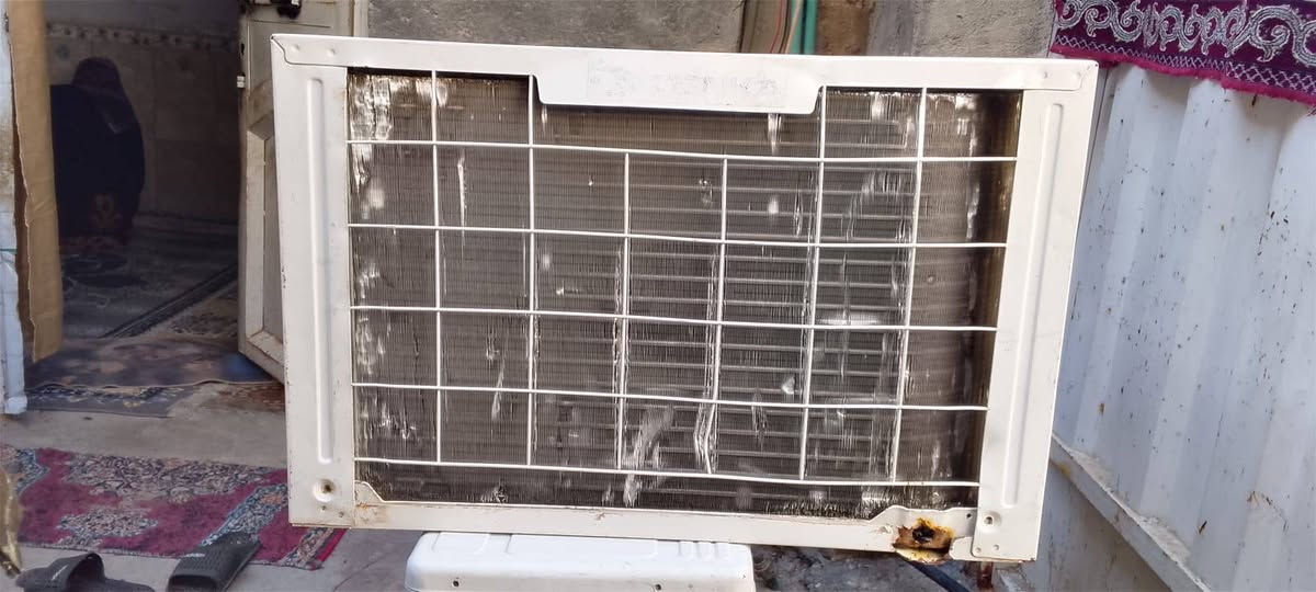 السلام عليكم مكيف دنكة مشتغل موسمين شرط الفحص ثلج كربلاء 250وبي مجال 
***********
