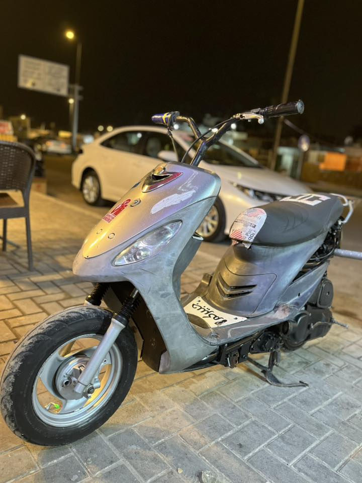 السلام عليكم البيع ماكس قجمه بلاديه مامفتوحه نهضه ومعدل فول الدراجه ناعمه كلش مانقصه برغي كهربائيات كامله كفراته كلهن كاملات ختم واحد تجي وتشوف بعينك احلى من الصور مكانب  
البصره معقل 
ب٦٥٠ بيه مجال قليل
***********
