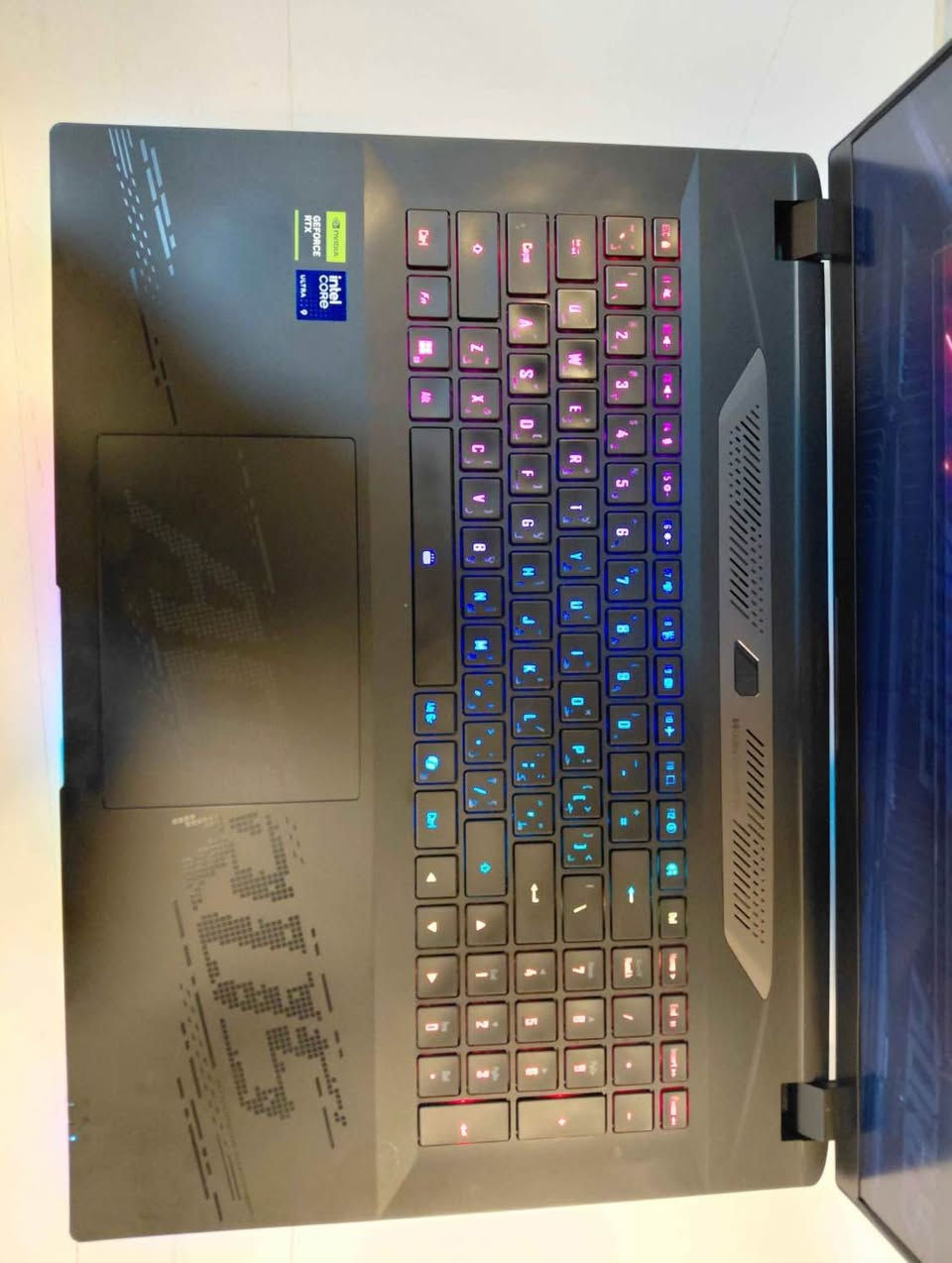 GIGABYTE AORUS MASTER 18 GAMING LAPTOP
CPU: Intel Core Ultra 9 275HX 5.4 GHz
GPU: NVIDIA GeForce RTX 5080 16GB GDDR7 VRAM
Ram: 32 GB DDR5
Screen: 18 inch 16:10 WQXGA (2560x1600) 240 Hz mini-LED Display
Hard: 2 TB NVMe
Cooling: WINDFORCE Infinity EX 270W
$2800
3.650.000 وەرەقە و معامەلە

2400 دولار

سلیمانییە السليمانية, العراق


**إذا كنت صاحب هذا الإعلان وتريد حذفه لأي سبب، رجاءا أرسل رسالة إلى الدعم الفني**