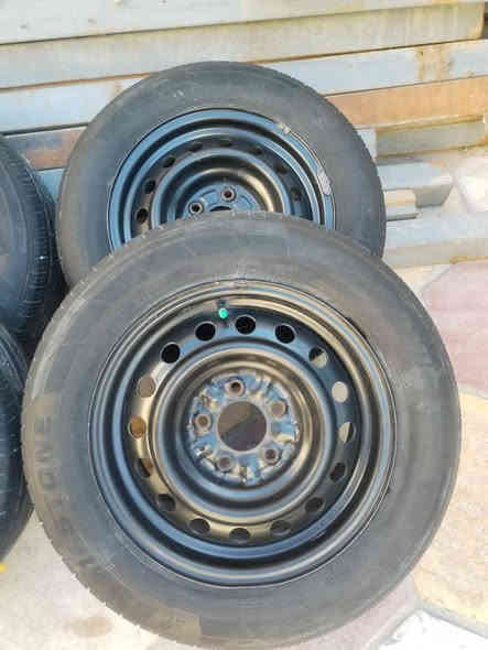 السلام عليكم ويل عادي حديد حجم 15 بي تخم تاير نضيف كلش العنون النجف الكوفه السعر 200 وبيهن مجال
***********
