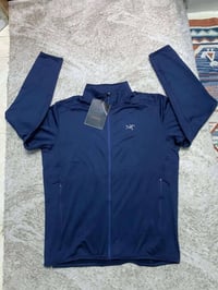 arcteryx orginal  size _L نظافە%100 توصیل _جمع بالە غیرمستخدم 07704875...
