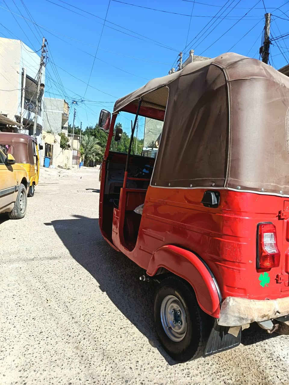 سلام عليكم 2019 رقم او سنويه رقم انكليزي تحويل ثاني يوم تكتك جديده كبل الشاعر ربع متذب عليه السعر 6400 او بيه مجال مكاني بغداد البياع شرطه الخامسه *********** نت ما متواجد اتصل واني خادم
