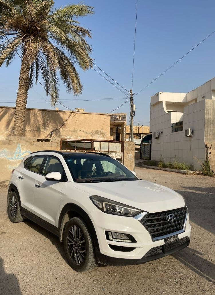 سلام عليكم توسان2019 1/1خليجي
بيها بارد بلباب الخلف السائق
بدون صبغ الباقي كفاله عامه
محرك2000دوش 
رقم بغداد مشروع وطني
بانوراما
مري شفط
تحكمات مقود جهتين
بصمه دخول
قطعتين تبريد
شحن لاسلكي
كشن كهرباء
شاشه بلادي 
داخل كاربون فايبر
3انضمه قياده eco /normal/sbort 
داخل بيجي واسود
4حساسات اماميه 
4حساسات خلفيه 
مكانها الغزاليه ***********
السعر193وبيها مجال قليل
