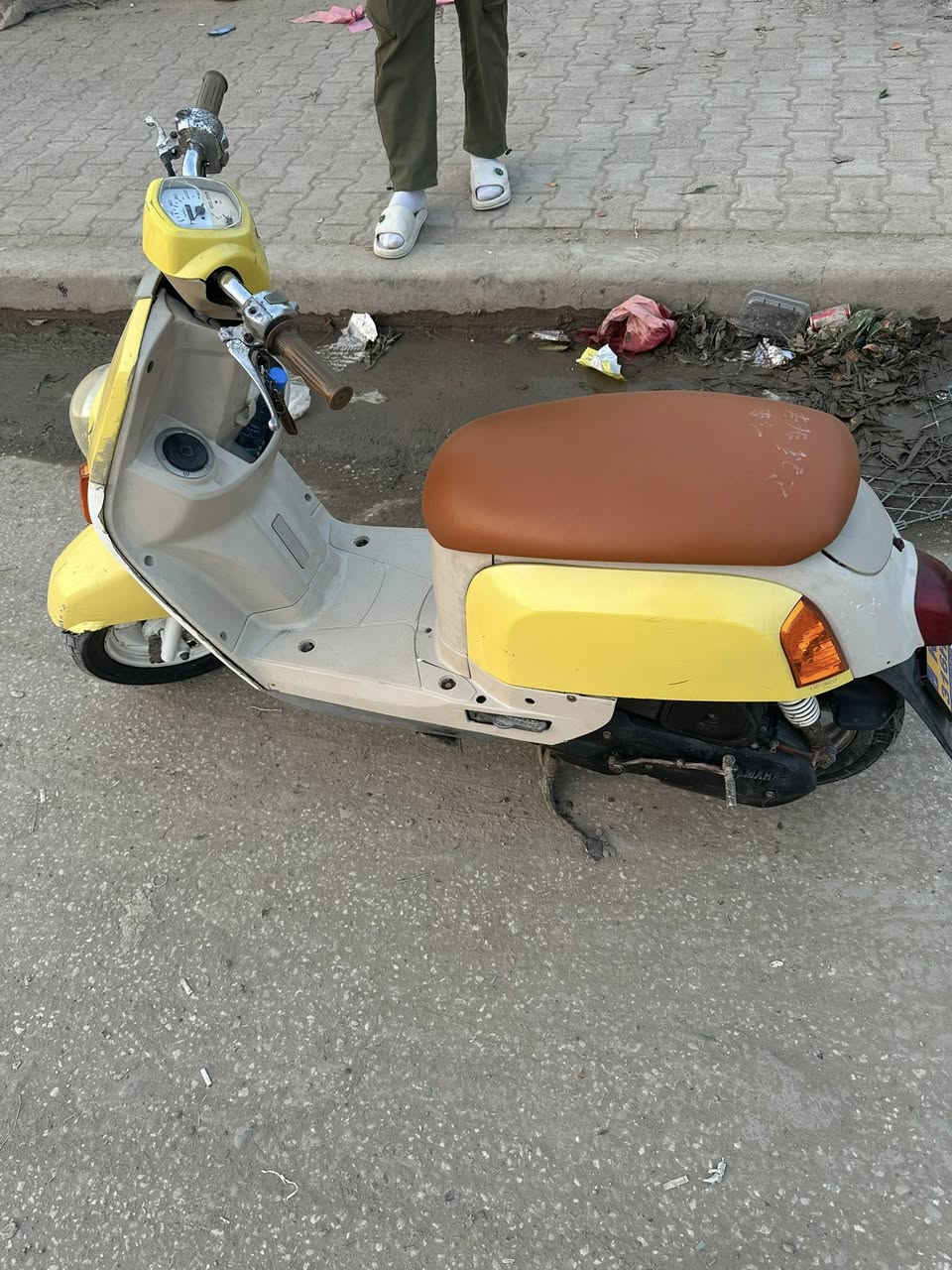 السلام عليكم 
دراجة ماكس بوليس للبيع دراجة نضيفة وجديدة مكينة شلعة ومعدل دبلات كهربائيات كلهة شغالة الدراجة كابريتة مو نوزل نظيفة كدام عينك السعر 750 وبيهة مجال للطيبين 
مكاني الحلة - الوردية خارج 
***********
