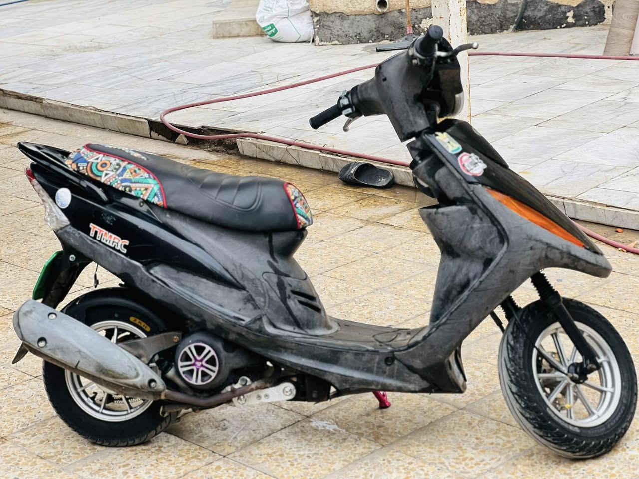 ماكس عدله للبيع دراجه ممفتوحه نضيفه وبيها غراض تزويد دبل خلفي ويلات سعرها ٨٠٠ قفل رقم *********** مكاني ابي الخصيب
