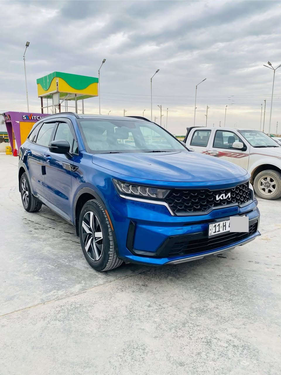 السلام عليكم للبيع فقط سورنتو وارد امريكي موديل 2023
فول مواصفات فقط الجنطقه مو كهرباء 
محرك 2500cc
مواصفات 
تشغيل عن بعد
جلد
فتحه سقف بانروما 
بصمه تشغيل 
سبع راكب
بصمه ابواب 
تحكم ستيرن جهتين 
كشنات جلد 
كامره خلفيه 
مانع انزلاق 
تحديد مسار 
مانع تصادم 
مكابح طوارئ تلقائي 
تحذير نقطه العمياء 
نظام تحذير عند المغادرة
رادارات امامي وجانبية 
حساسات خلفيه
اريل نفكيشن
لايت 4 عدسات   
داخل لونين 
التفاصيل كلها بالمنشور سياره جديده وحادثها كلش بسيط فقط قبق الجنطه  تعتبر كلين هيج ضربه فقط الايرباك مال الستيرن طاك 
مرقمه بغداد تحويل مباشر ماشيه 53
سعرها 230 
للاستفسار الاتصال 

***********
