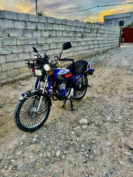 السلام عليكم تايكر 20 وزن ثقيل محرك بصمه شرط ابو الختم اشاير اضويه دشبول كلها شغاله وكلشي ما يعوزه محرك مفتوح مبدل بس لاستيك ولف  السعر 400وبي مجال مكاني القيارة قرية الحاج علي ***********
